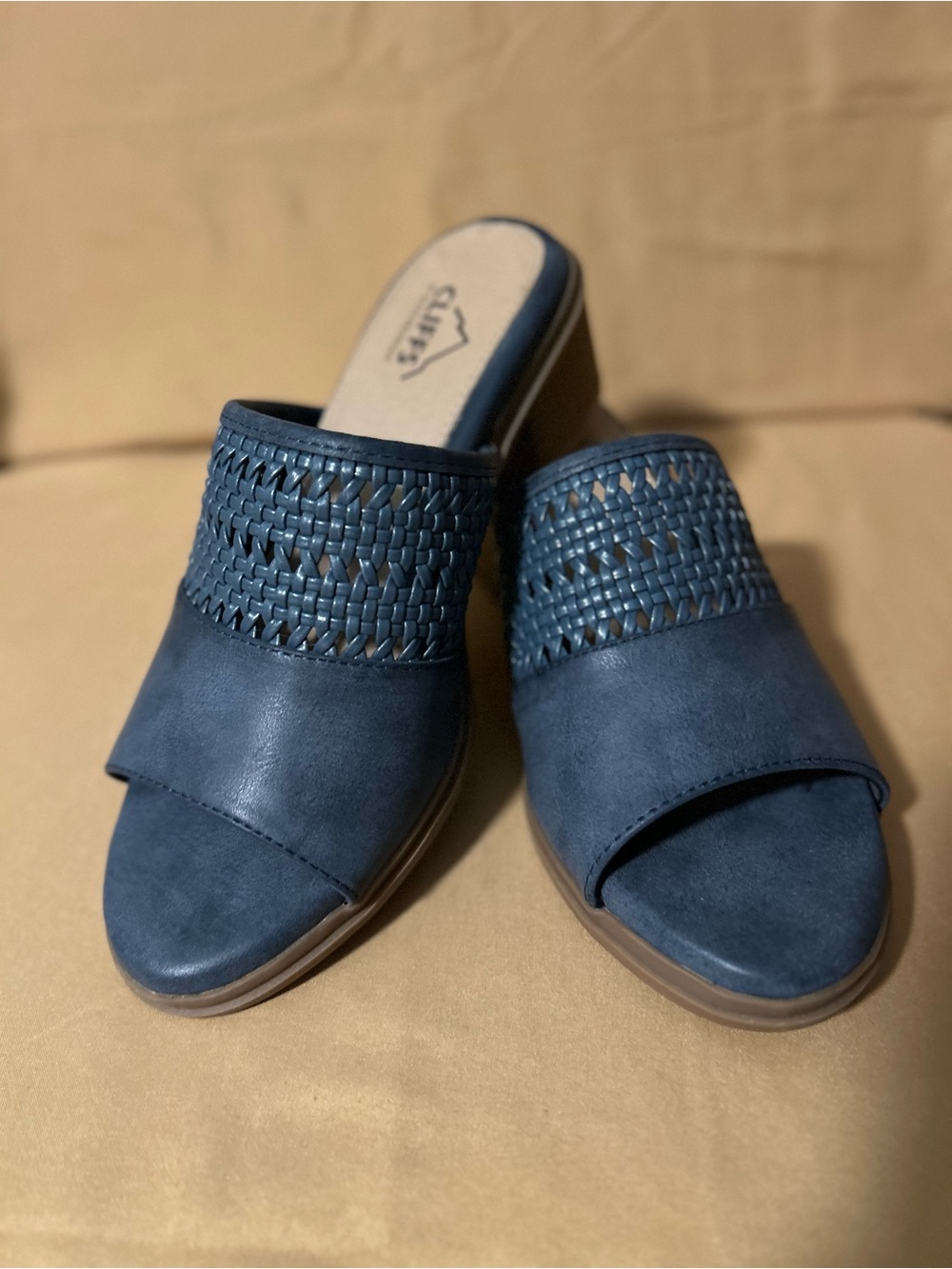 Cliffs by WHITE MOUNTAIN Navy Woven Slide Mule
